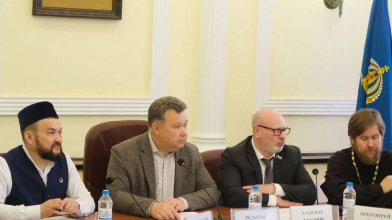 На заседании общественного совета по вопросам м...