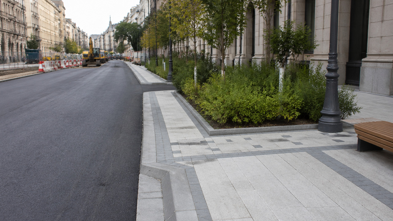 В Астрахани начался ремонт 2,5-километрового уч...