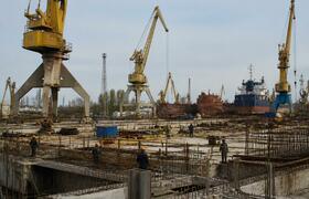Первые суда на новом заводе в Астрахани спустят...
